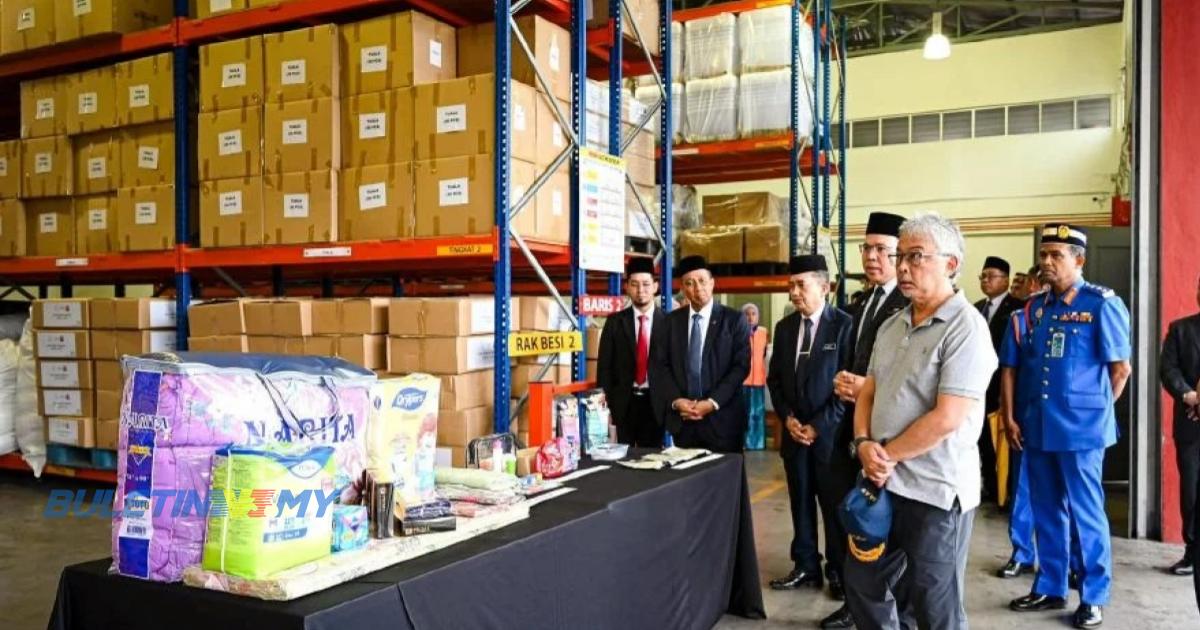 Al-Sultan Abdullah tinjau persiapan banjir di Pahang