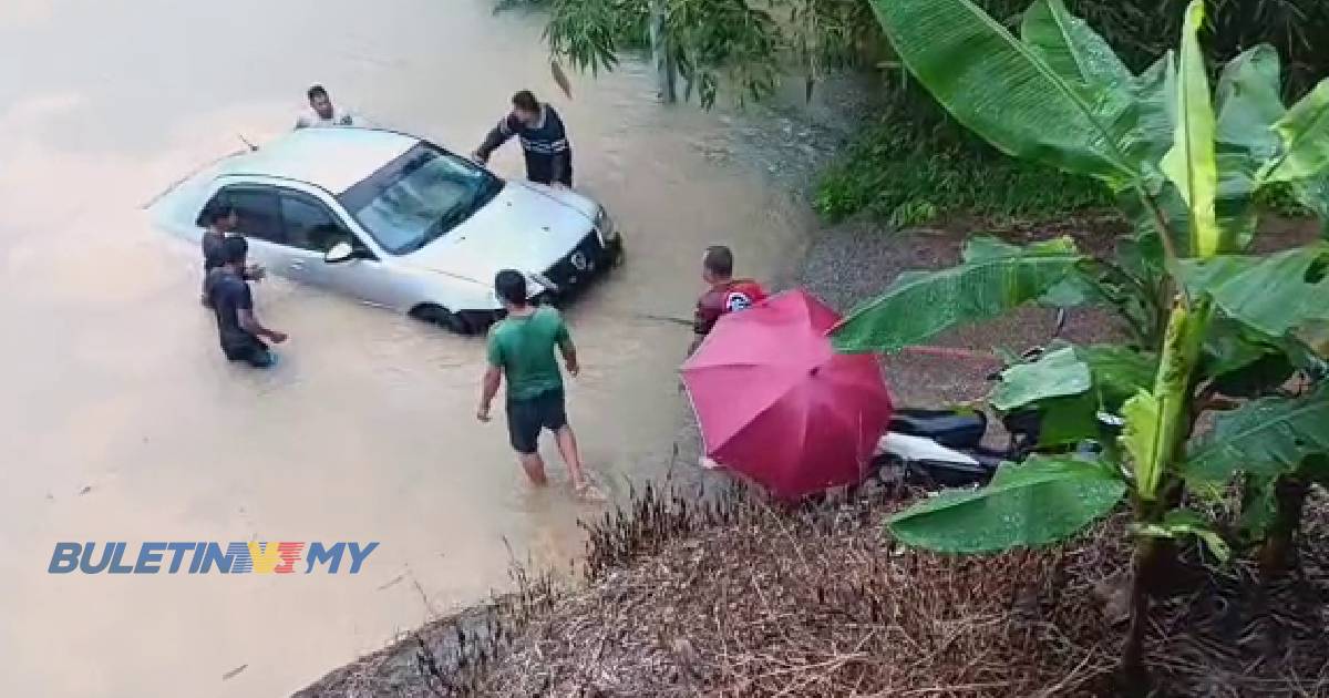 [VIDEO] 3 kenderaan yang tenggelam akibat banjir nyaris hanyut ke Sungai Kelantan