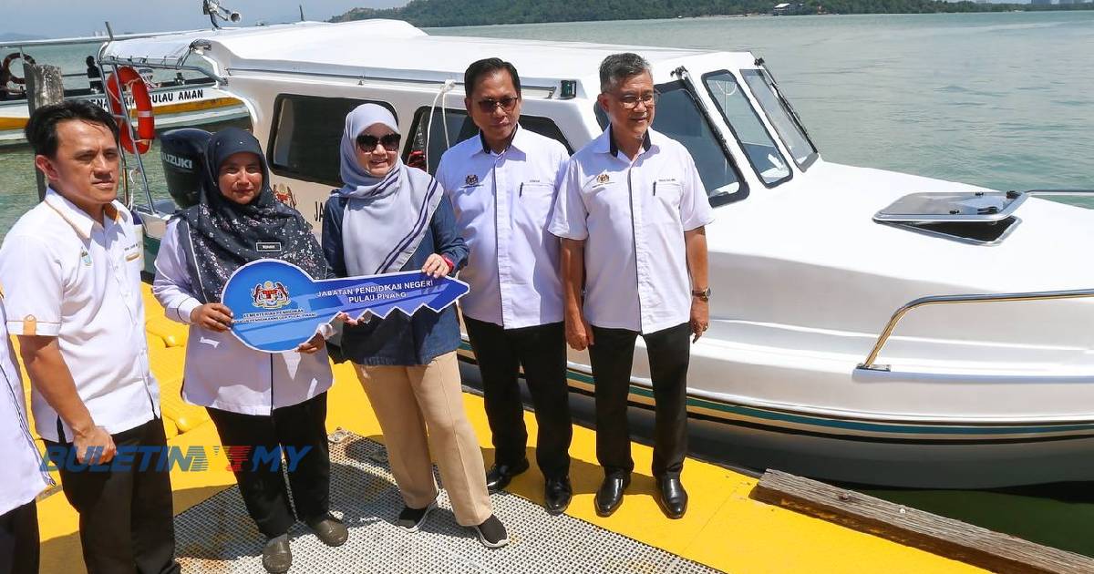 Warga SK Pulau Aman terima bot baharu dari KPM