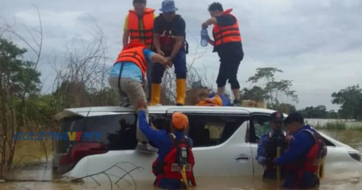 Terkandas hampir 40 minit selepas redah banjir