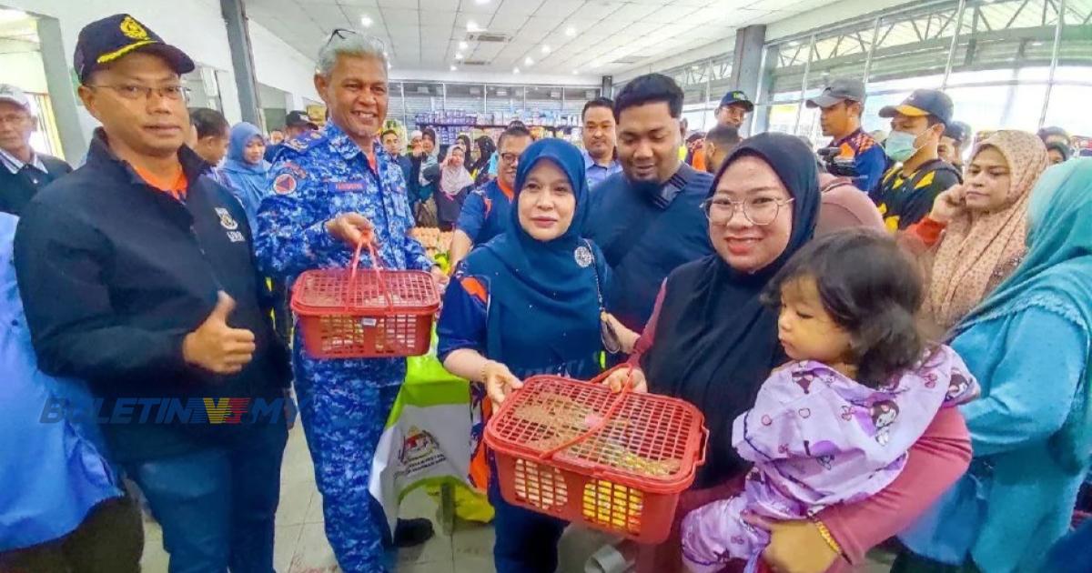 Jualan Ihsan MADANI oleh FAMA bagi bantu mangsa banjir