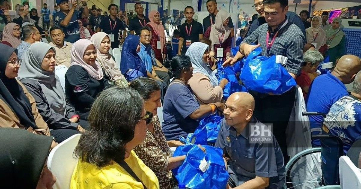 Sukarelawan Skuad Ihsan MADANI KPDN digerakkan ke negeri terjejas banjir