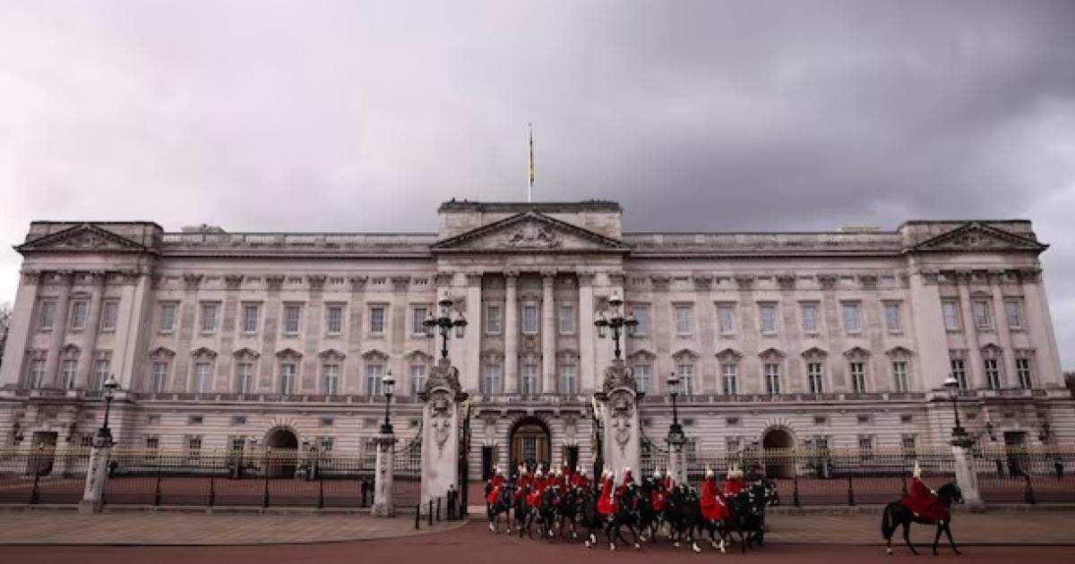 Ahli perniagaan China didakwa pengintip dijemput ke Istana Buckingham oleh Duke