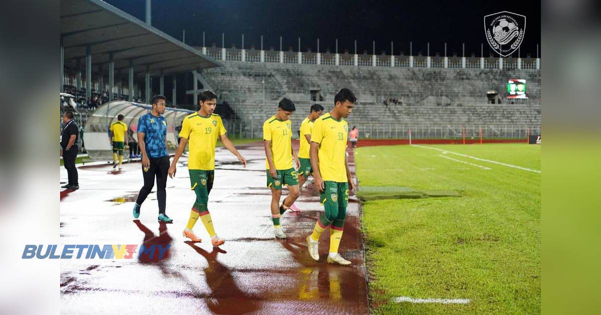 Aksi Kuching City, Kedah ditunda berikutan padang bertakung air