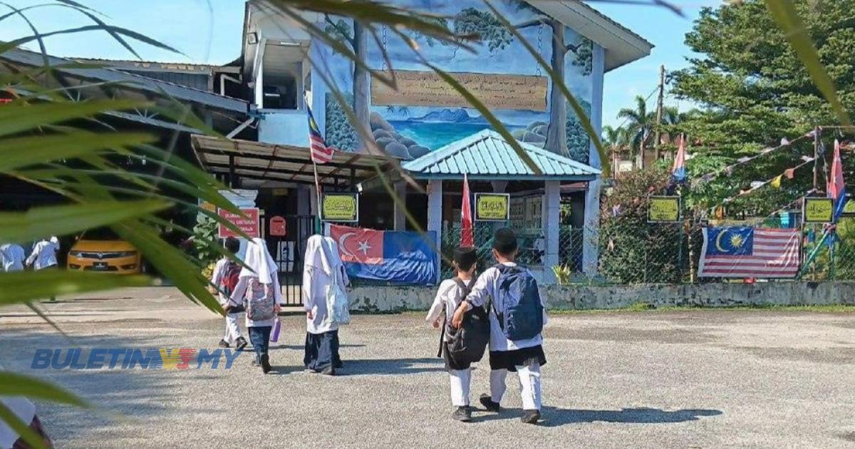 Murid di Johor ke sekolah pada Jumaat selepas 10 tahun