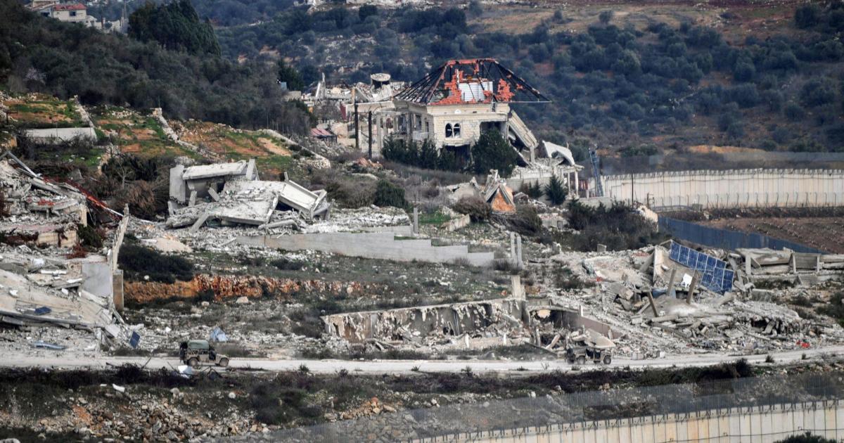 Tentera Israel bakar rumah di selatan Lubnan, langgar gencatan senjata