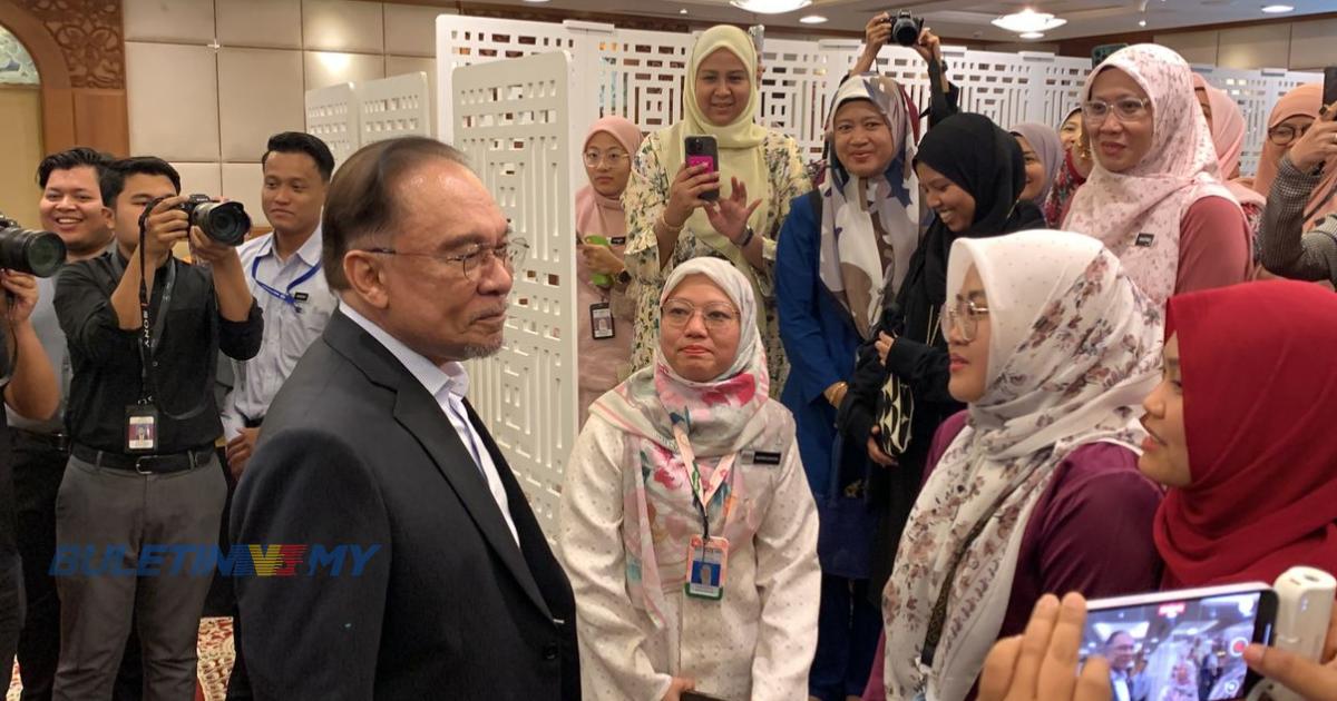 PM santuni warga JPM di Majlis Ihya’ Ramadan